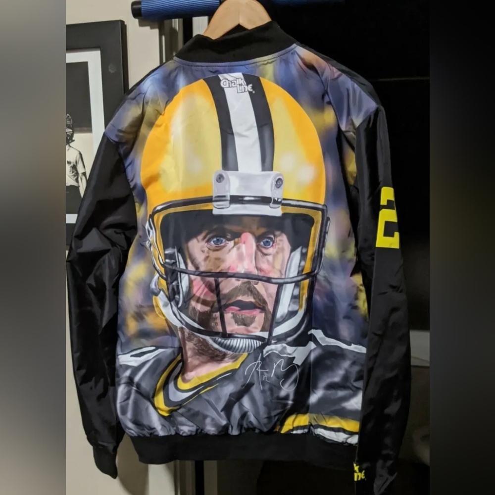 New Aaron Rodgers Chalkline Green Bay Packers jacket. Size medium